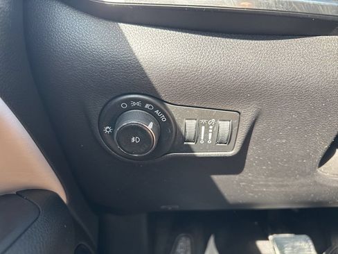 Used 2024 Jeep Compass Limited AWD/4WD image 39