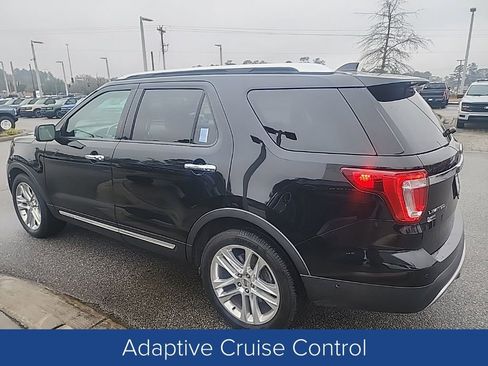 Used 2017 Ford Explorer Limited w/ Equipment Group 301A image 6