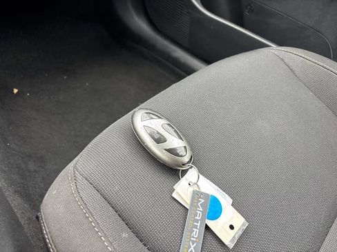 Used 2024 Hyundai Kona SEL AWD/4WD image 25