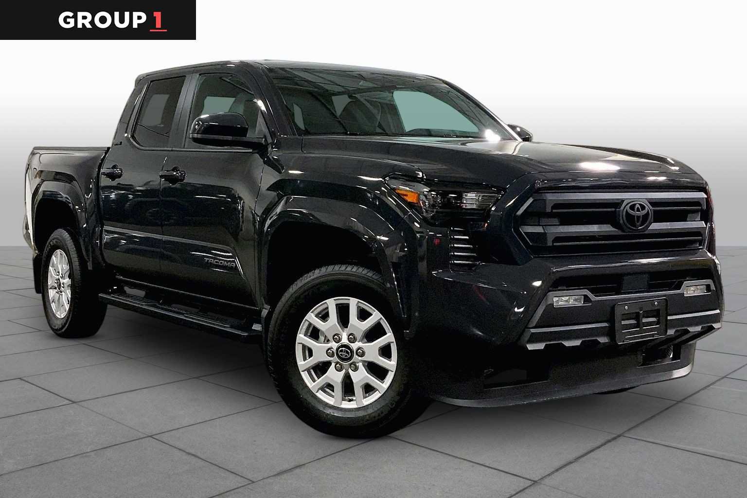 Certified 2025 Toyota Tacoma SR5 AWD/4WD image 3