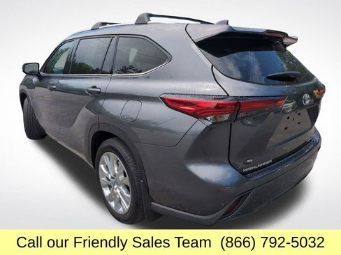 Used 2023 Toyota Highlander Limited AWD/4WD image 3