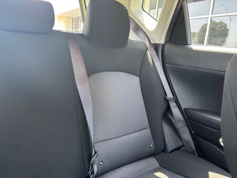 Used 2025 Kia Soul LX w/ LX Technology Package FWD image 34