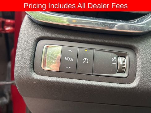 Used 2025 GMC Acadia Denali w/ Super Cruise Package FWD image 12