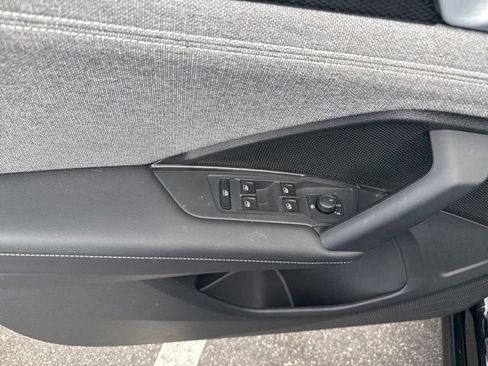 Certified 2025 Volkswagen Tiguan S FWD image 18