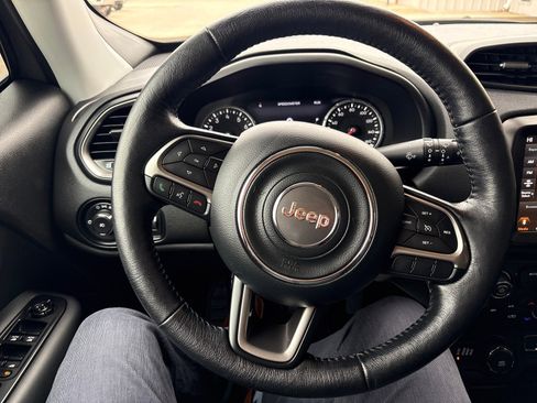 Used 2022 Jeep Renegade Latitude w/ Convenience Group image 13