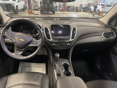 Used 2018 Chevrolet Equinox Premier FWD image 18