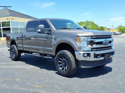Certified 2022 Ford F350 XLT w/ XLT Value Package AWD/4WD image 2