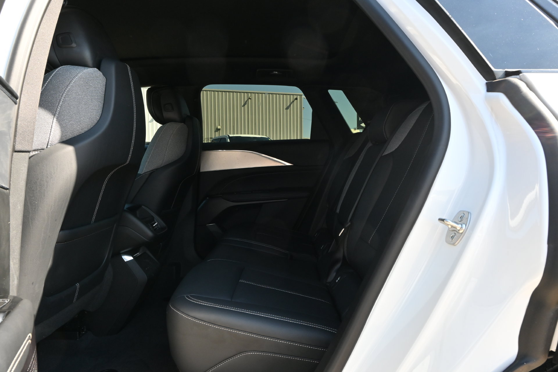 Used 2024 Cadillac Lyriq Tech RWD image 20