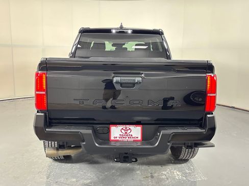 Used 2024 Toyota Tacoma TRD Sport image 5