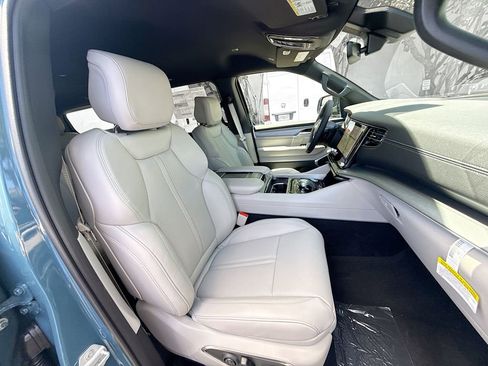 New 2026 Jeep Grand Wagoneer 2WD image 32