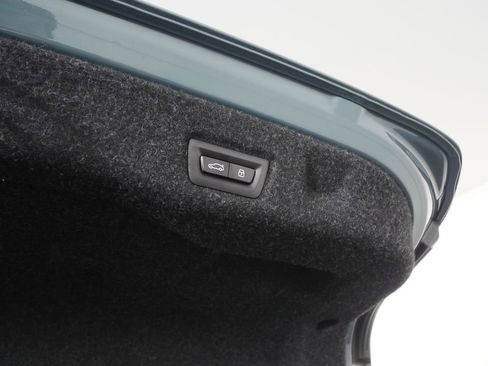 Certified 2025 BMW 530i image 19