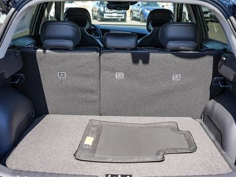 New 2025 Kia Niro SX Touring image 24