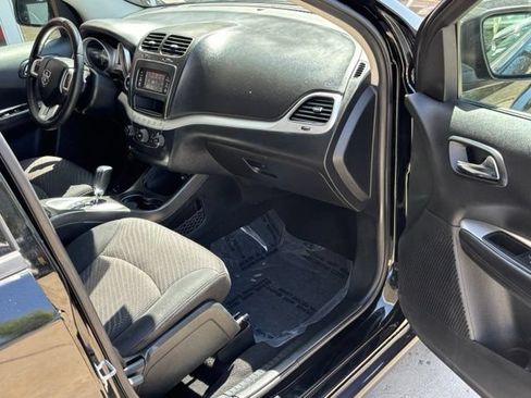Used 2015 Dodge Journey American Value Package w/ Flexible Seating Group FWD image 27