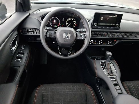 Certified 2024 Honda HR-V Sport image 11