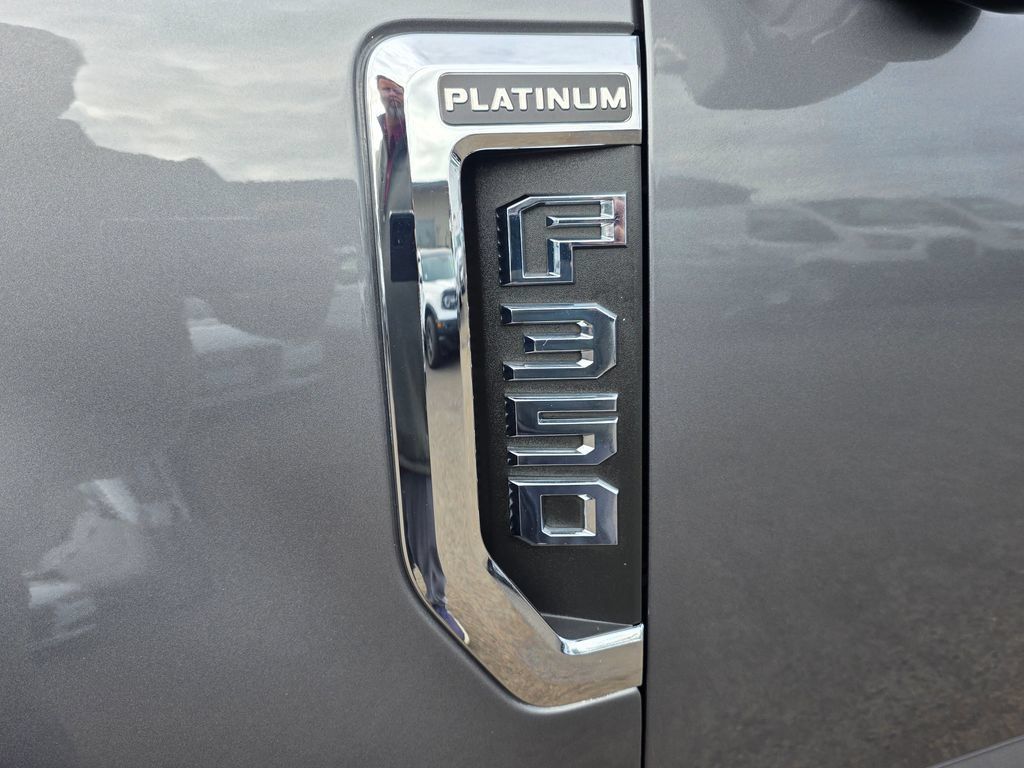 Used 2022 Ford F350 Platinum AWD/4WD image 34