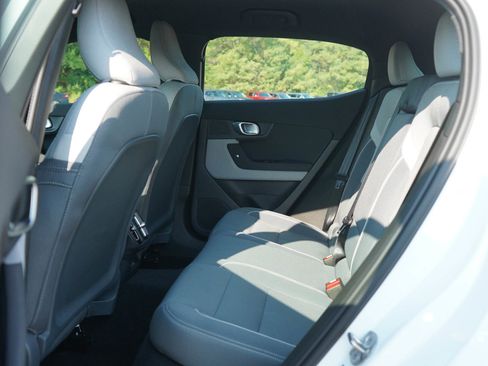 Used 2023 Polestar Polestar 2 w/ Pilot Pack AWD/4WD image 18