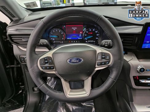 Used 2023 Ford Explorer XLT AWD/4WD image 19