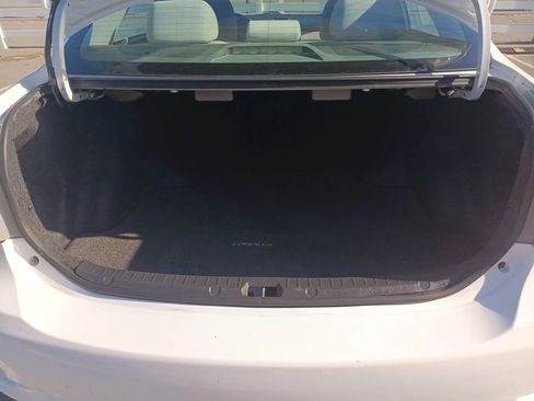 Used 2012 Toyota Corolla LE FWD image 9