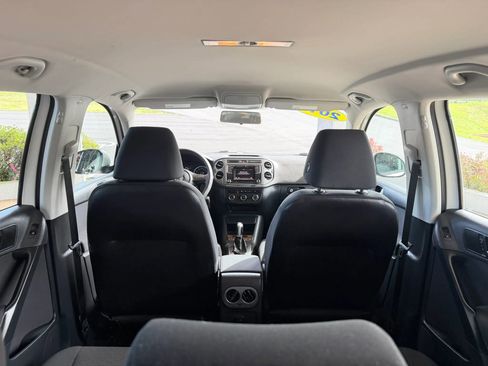 Used 2017 Volkswagen Tiguan Limited FWD image 22