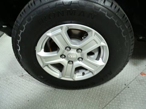 Used 2018 Jeep Wrangler Unlimited Sport S image 18