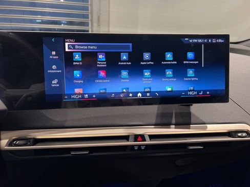 Used 2026 BMW iX xDrive45 w/ Premium Package image 23