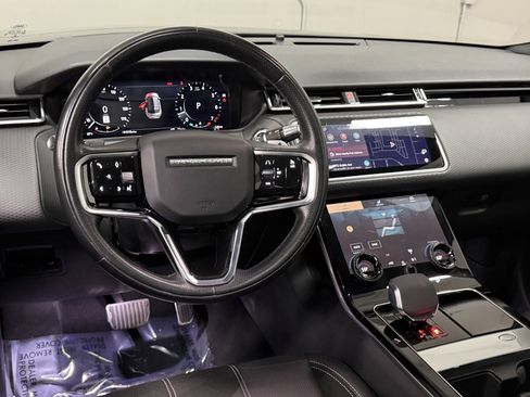 Used 2021 Land Rover Range Rover Velar R-Dynamic S image 35