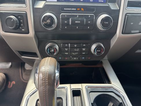 Used 2020 Ford F150 King Ranch image 25