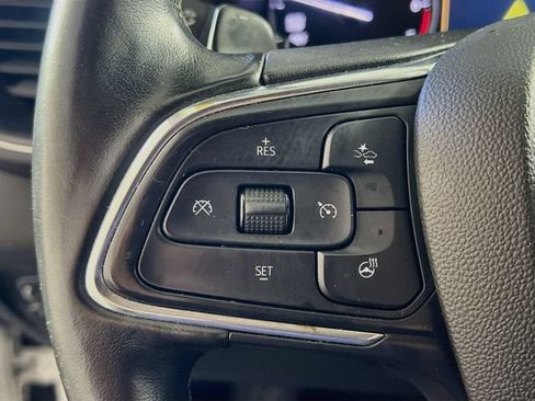 Used 2023 Buick Envision Essence w/ Sport Touring Package FWD image 17