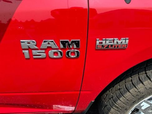 Used 2017 RAM 1500 Express RWD image 10
