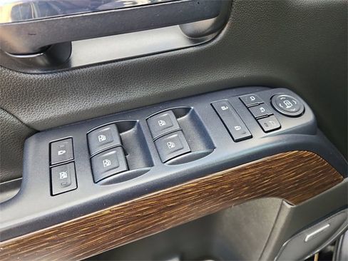 Used 2018 GMC Sierra 1500 Denali image 19