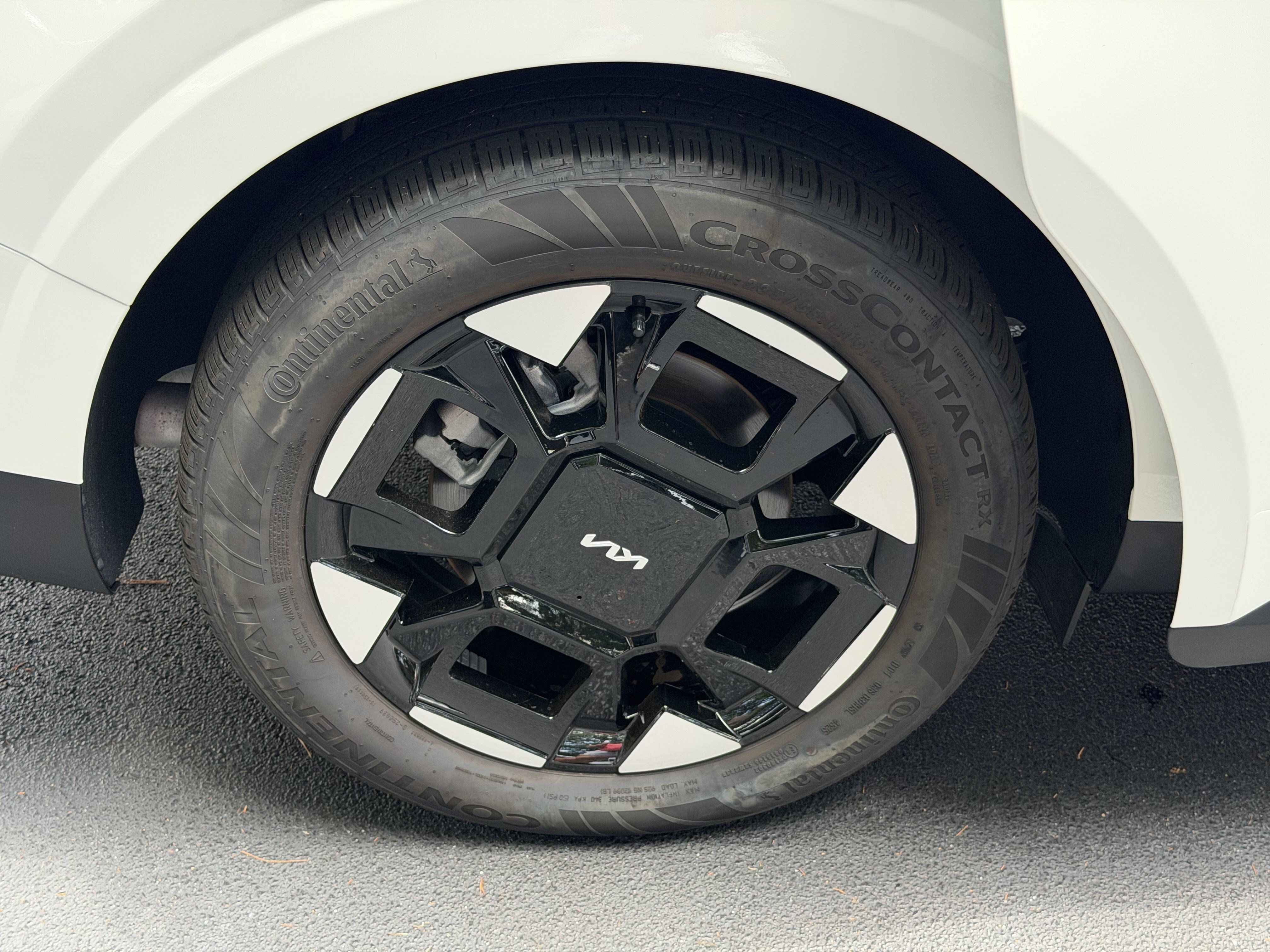 Certified 2026 Kia Carnival EX FWD image 16