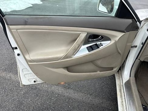 Used 2007 Toyota Camry Hybrid image 18