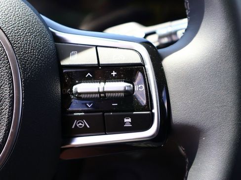 Used 2024 Kia Sorento X-Line EX image 32