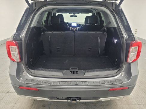 Used 2023 Ford Explorer XLT w/ Equipment Group 202A AWD/4WD image 29