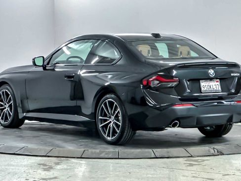 Used 2025 BMW 230i Coupe w/ Premium Package image 6