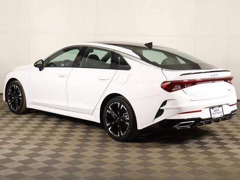 Used 2023 Kia K5 GT-Line image 10