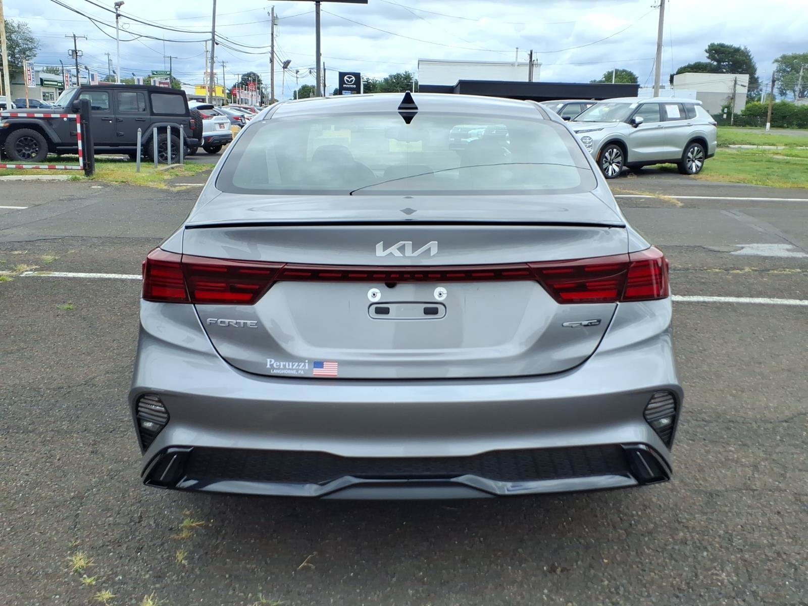 Used 2023 Kia Forte GT-Line w/ GT-Line Technology Package FWD image 4