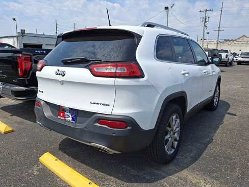 Used 2018 Jeep Cherokee Limited AWD/4WD image 4