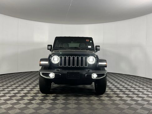 Certified 2025 Jeep Wrangler Sahara image 6