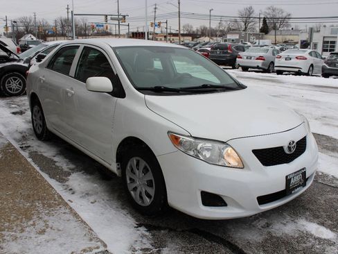 Used 2010 Toyota Corolla image 4