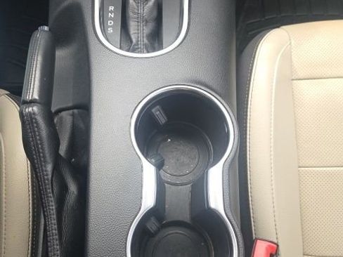 Used 2019 Ford Mustang Premium RWD image 36