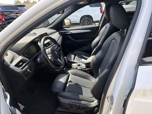 Used 2018 BMW X1 sDrive28i w/ M Sport Package FWD image 7