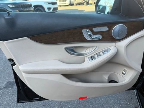Used 2021 Mercedes-Benz C 300 C 300 image 22