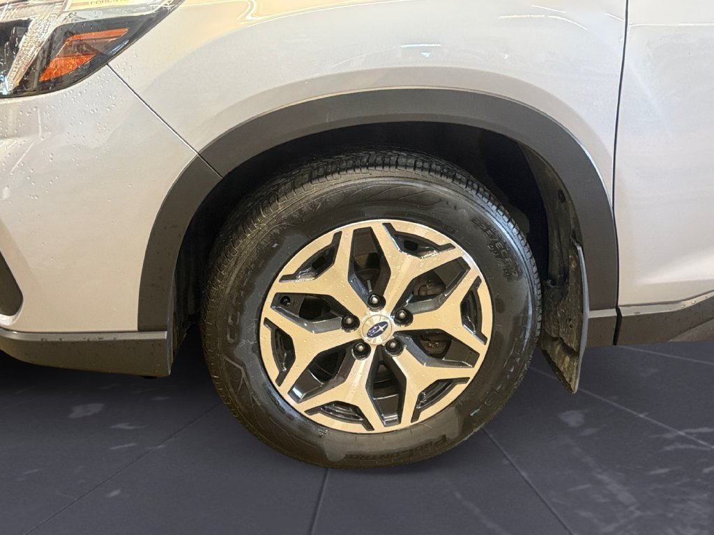 Used 2021 Subaru Forester Premium AWD/4WD image 15