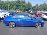 Used 2023 Hyundai Elantra SEL w/ Convenience Package image 2