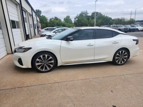 Used 2019 Nissan Maxima Platinum w/ Sport Mat Group FWD image 10