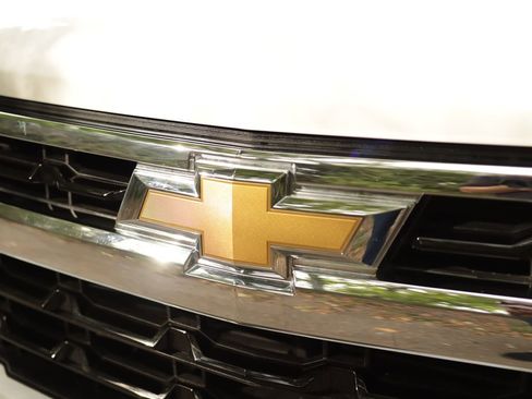 Used 2025 Chevrolet Silverado 1500 LT w/ LPO, Liner Protection Package AWD/4WD image 31