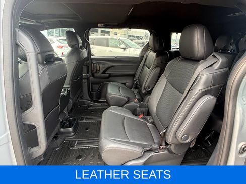 Used 2026 Toyota Sienna XLE Woodland Edition AWD/4WD image 21