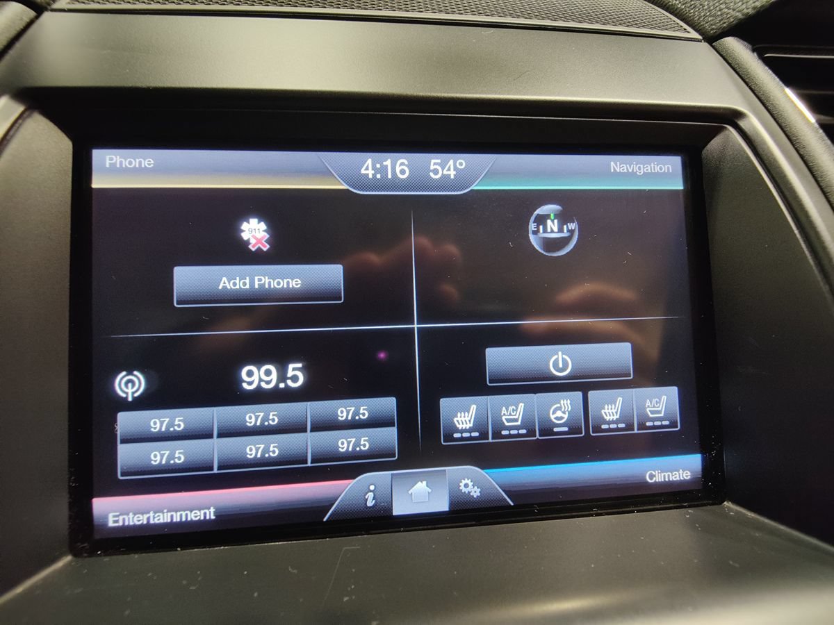 Used 2015 Ford Taurus Limited w/ Equipment Group 301A AWD/4WD image 33