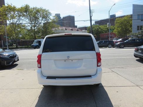Used 2013 RAM C/V Tradesman FWD image 11